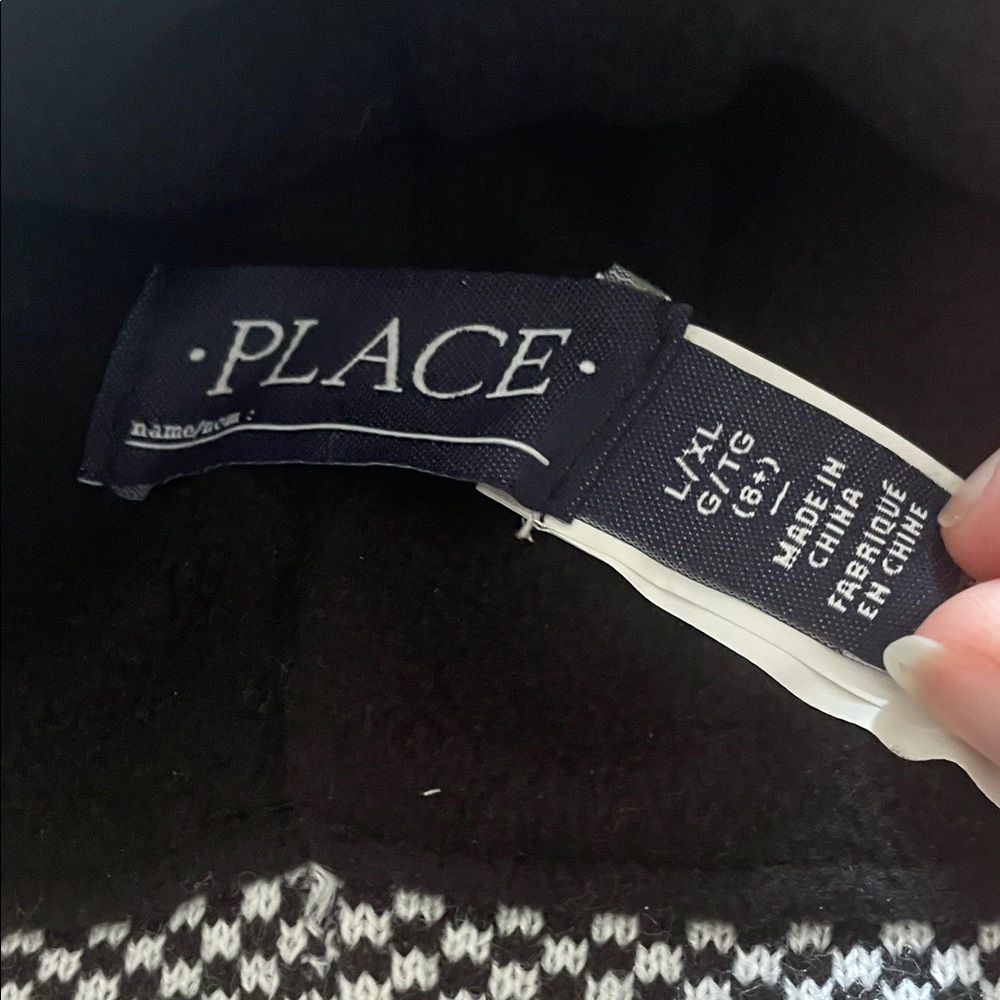 The Children’s Place Black Beanie with Game Controller Design L/XL (8+) - Picture 2 of 4